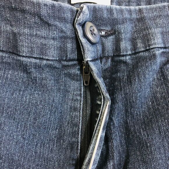 St. John's Bay Straight Leg Denim Jeans Women's Size 14 Blue Mid Rise Dark Wash - Picture 16 of 16